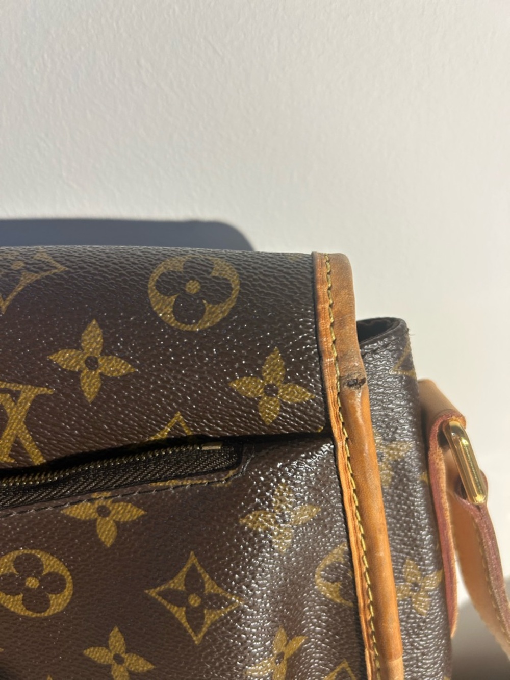 Louis Vuitton Monogram menilmontant - Picture 13 of 13